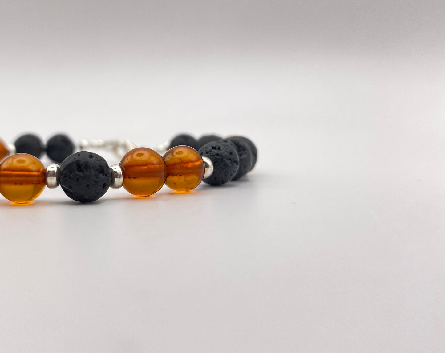 Bracelet Pierre de lave+Ambre