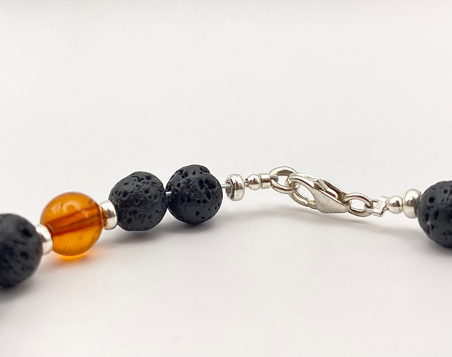 Bracelet Pierre de lave+Ambre